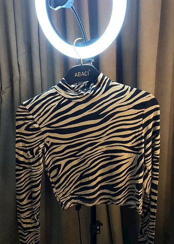 Zebra Desenli Camel Kadın Bluz