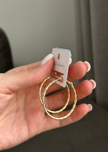 Diğer Zincir Detaylı Gold Midi Halka Küpe
