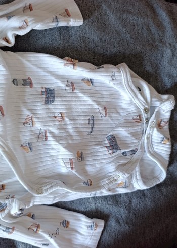 Düğmeli Beyaz Pamuklu Bebek Body ikili fiyattır. - Görsel 2