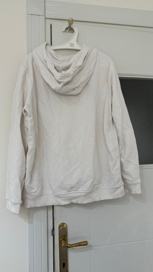 Beyaz Kapüşonlu Kadın Sweatshirt - Görsel 3