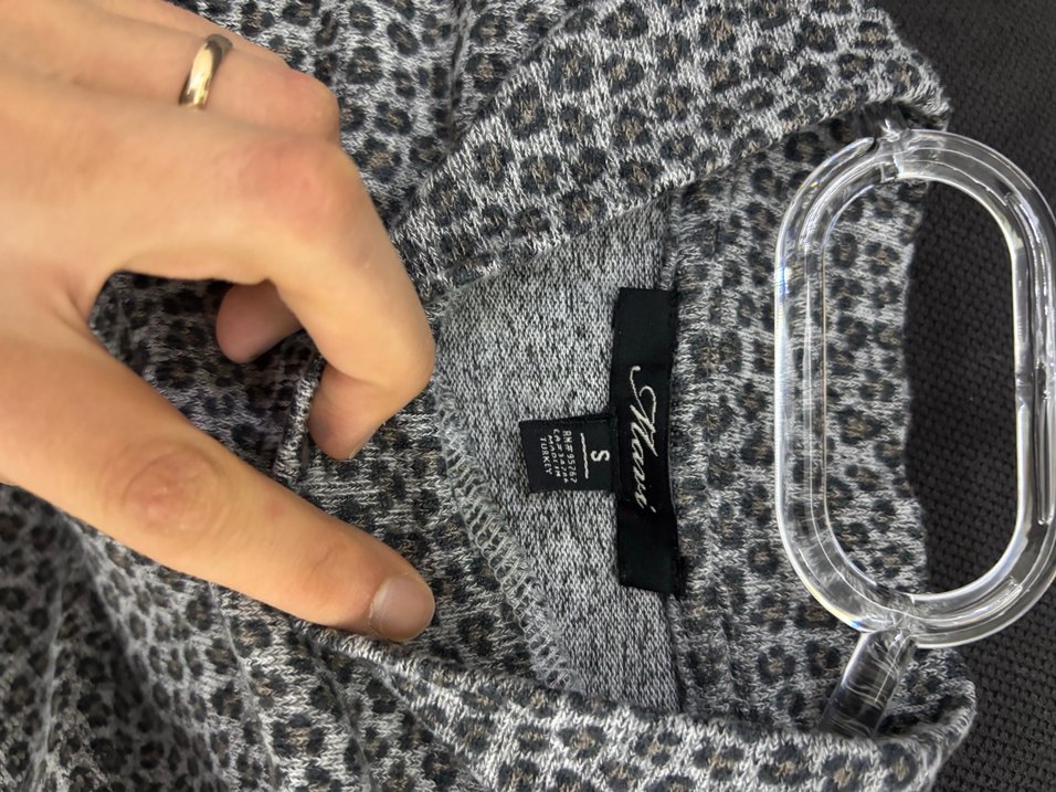 Yarım Balıkçı Yaka Yılan Desenli Bluz - Görsel 4