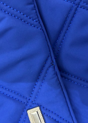 Zincir Detaylı Parlak Mavi Kadın Çanta - Görsel 7