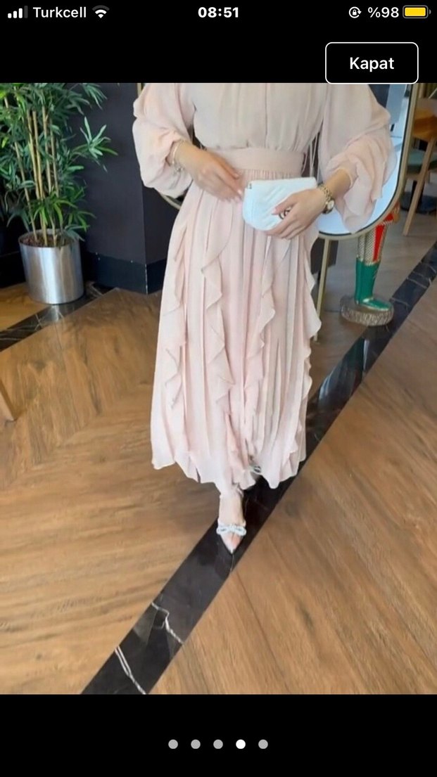 Bej Uzun Volanlı Kadın Elbise - Görsel 3