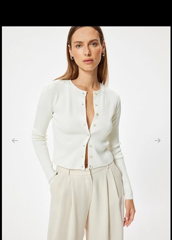 Beyaz V Yaka Kadın Hırka - Görsel 2