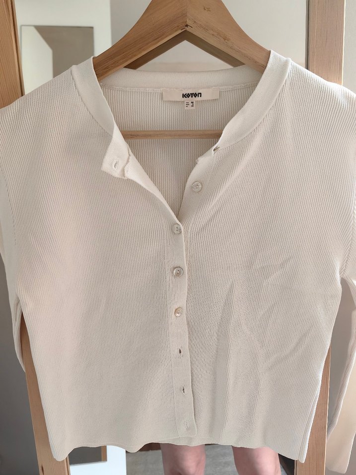 Beyaz V Yaka Kadın Hırka - Görsel 4