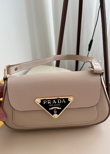 Prada Bej Deri Prada Kadın Omuz Çantası