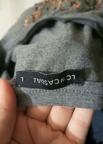 Payet Detaylı Gri Kadın Tişört - Görsel 4