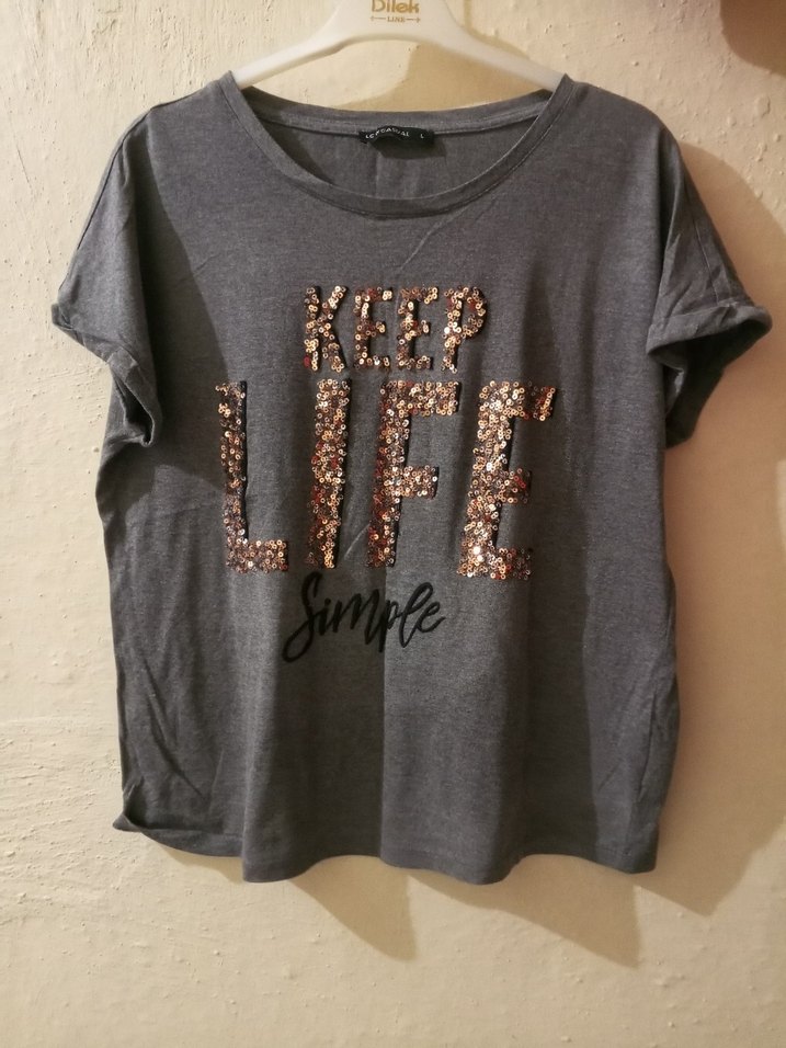 Payet Detaylı Gri Kadın Tişört - Görsel 2