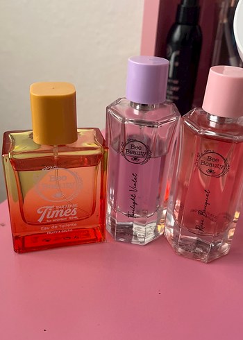 Kadın Parfümü Times ve Bee Beauty Seti