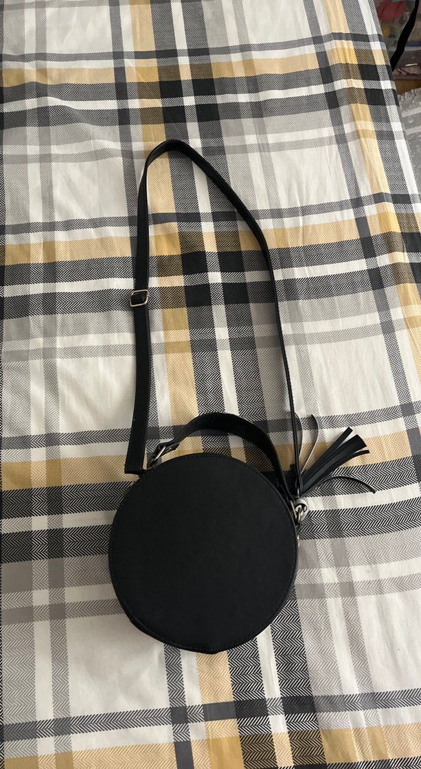 Siyah Deri Püsküllü Yuvarlak Kadın Çanta - Görsel 2