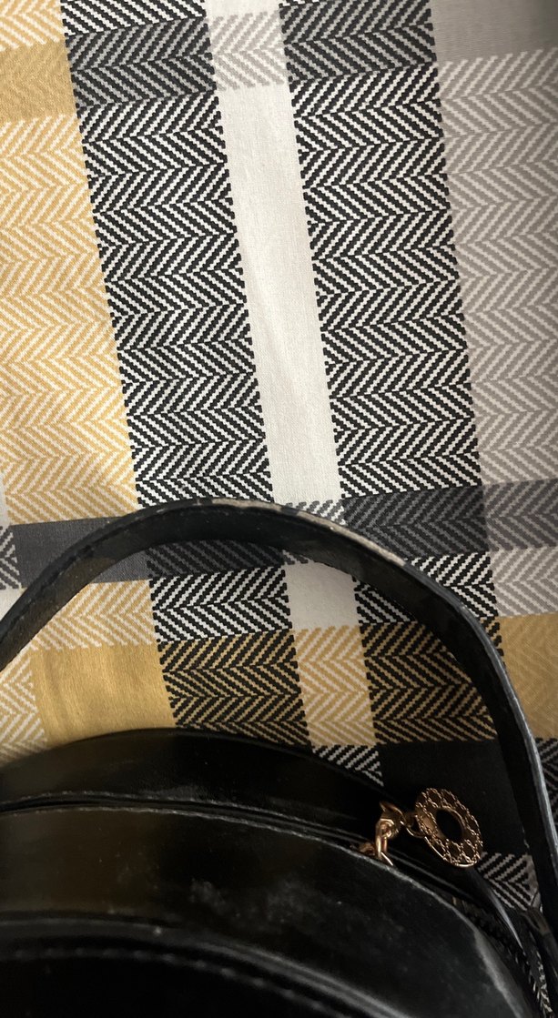 Siyah Deri Püsküllü Yuvarlak Kadın Çanta - Görsel 3