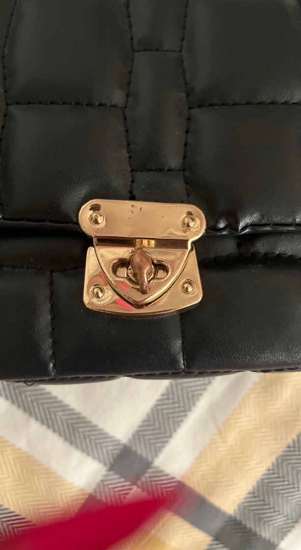 Kare Desenli Siyah Deri Kadın Çanta - Görsel 4