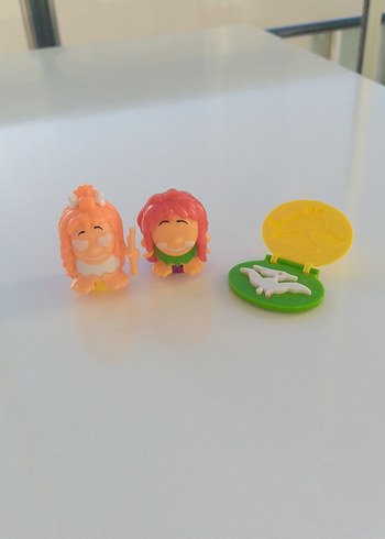 Renkli Mini Aksiyon Figürleri ve Aksesuarları