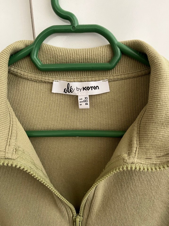 Bej Fermuarlı Yüksek Yakalı Kadın Kazak - Görsel 3