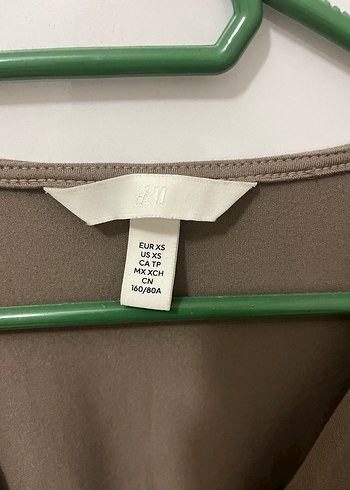 Bej V Yakalı Kadın Bluz - Görsel 2