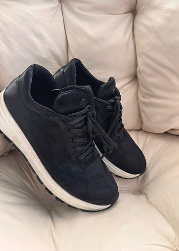 Siyah Stiletto Topuklu Kadın Spor Ayakkabı