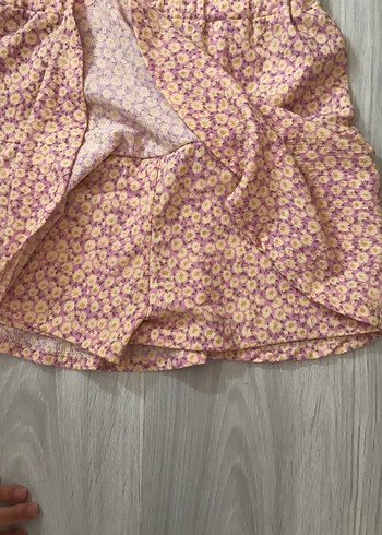 s Beden çeşitli Renk Pembe Çiçek Desenli Fırfırlı Mini Etek