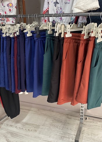 Kadın Çok Renkli Mini Rahat Eşofman Altı