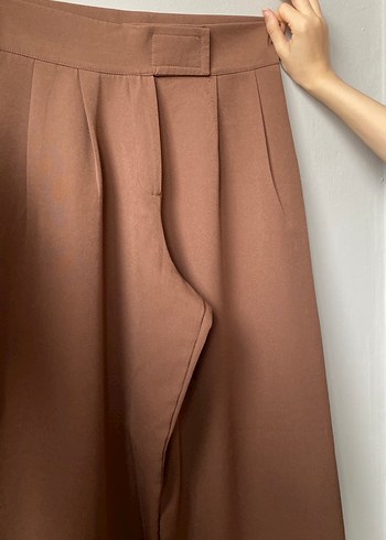 Bej Pileli Kadın Kumaş Pantolon - Görsel 2