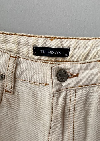 Beyaz Pamuklu Rahat Kesim Kot Pantolon - Görsel 3