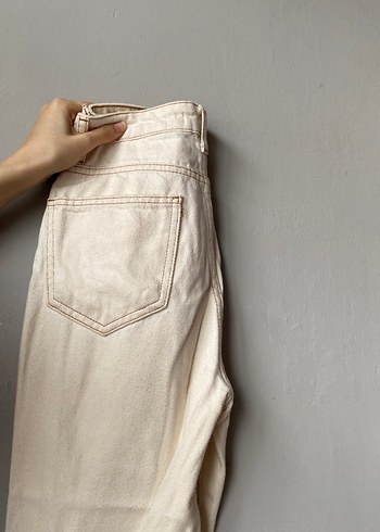 Beyaz Pamuklu Rahat Kesim Kot Pantolon - Görsel 4