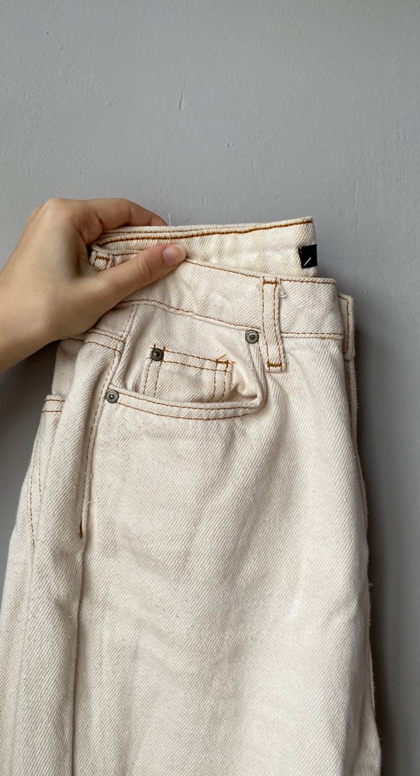 Beyaz Pamuklu Rahat Kesim Kot Pantolon - Görsel 2