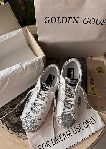 Golden Goose Kadın Spor Ayakkabı