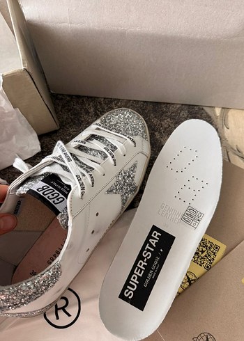 39 Beden beyaz Renk Golden Goose Kadın Spor Ayakkabı