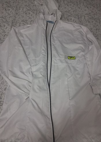 Beyaz Kapüşonlu Fermuarlı Kadın Ceket çok iyi durumda yagmurluk - Görsel 5