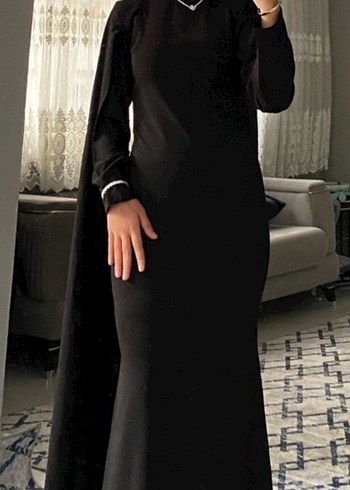 Uzun Siyah Gotik Drapeli Elbise kiralık 500tl - Görsel 2
