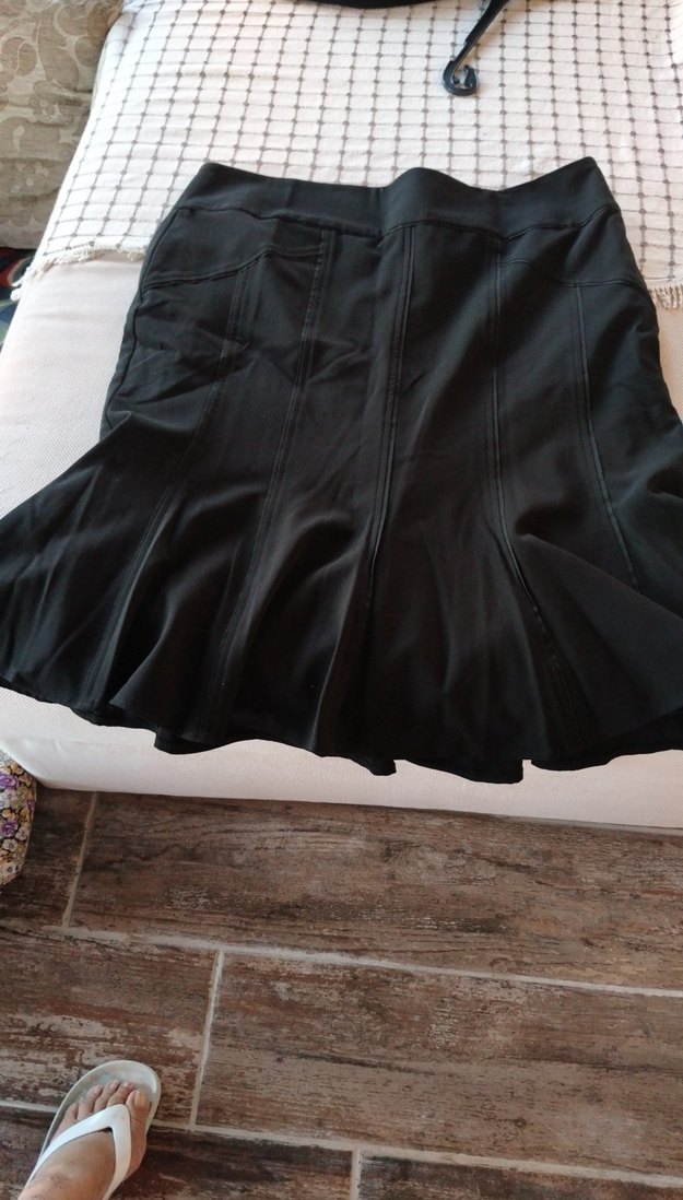 MARKS SPENCER 46 beden kalçadan kloş şık
etek. Hiç giyilmedi. - Görsel 4