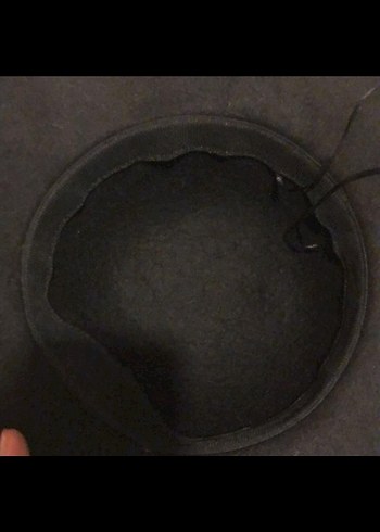 Siyah Keçe Kumaştan Tokalı Kadın Şapka - Görsel 3