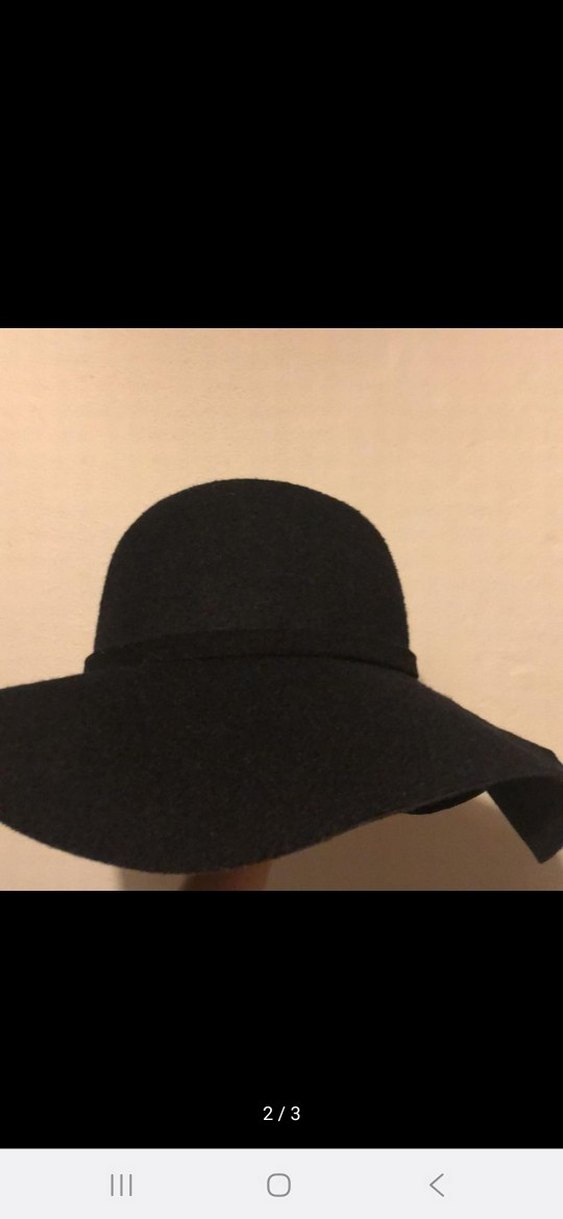 Siyah Keçe Kumaştan Tokalı Kadın Şapka - Görsel 2