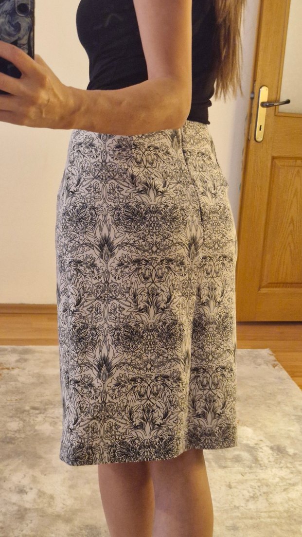 MANGO Beyaz üzerine siyah desenli Kalem Etek - Görsel 5