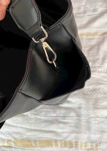 Siyah Deri Tokalı Kadın Çanta - Görsel 5