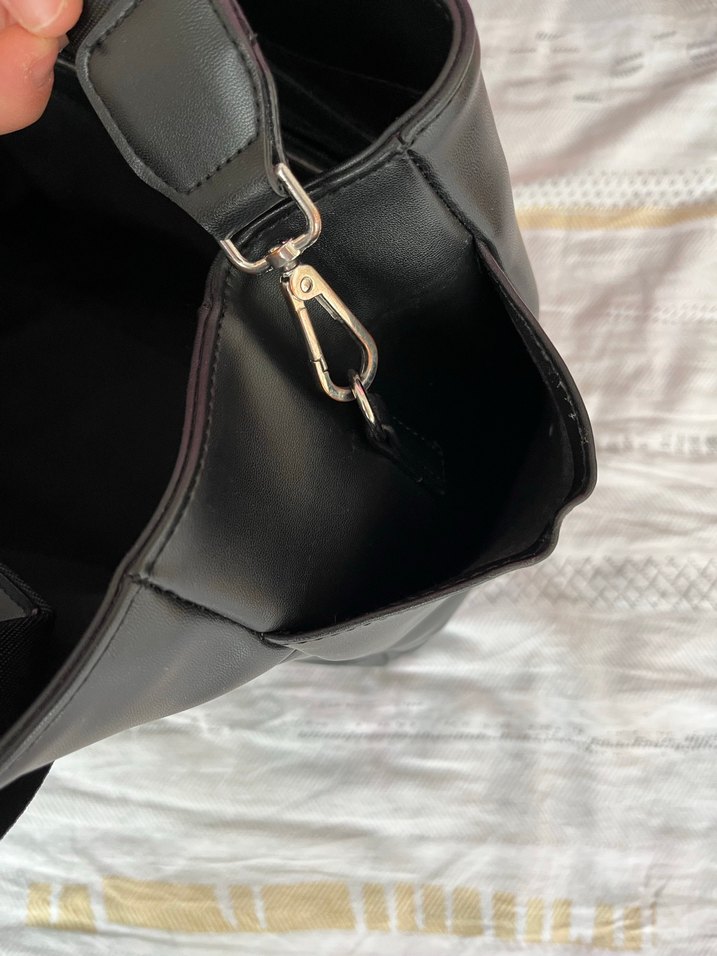Siyah Deri Tokalı Kadın Çanta - Görsel 5