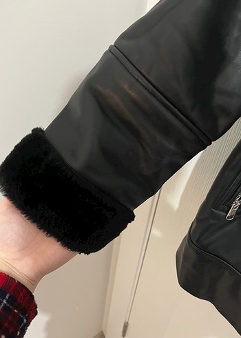 Kürk Detaylı Siyah Deri Biker Ceket - Görsel 3