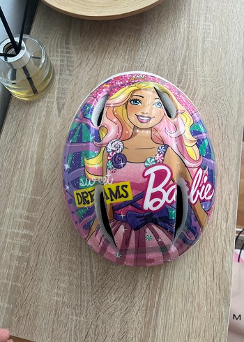 Renkli Barbie Desenli Elastik Kız Kaskı