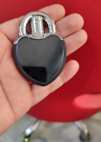 Kilitli Siyah Gotik Kadın Anahtarlık