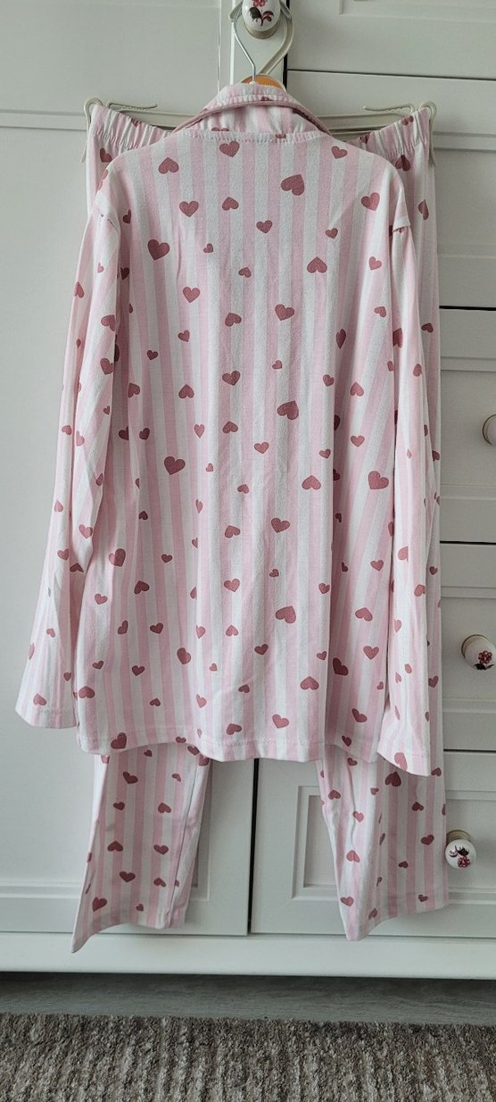 Pembe Kalp Desenli Uzun Kollu Pijama Takımı - Görsel 3