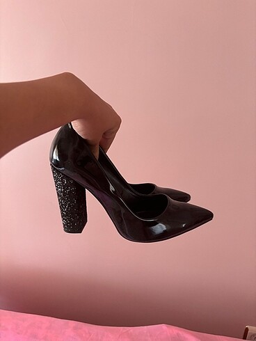 Rugan Siyah kalın topuklu stiletto