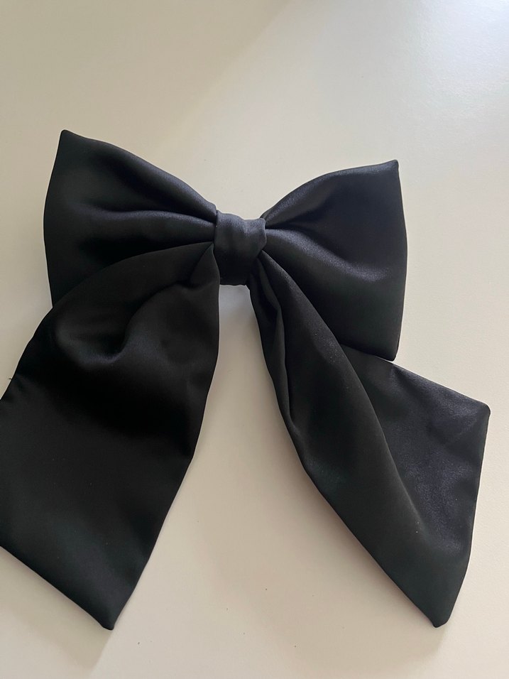 Siyah Fiyonk Saç Tokasi - Görsel 2