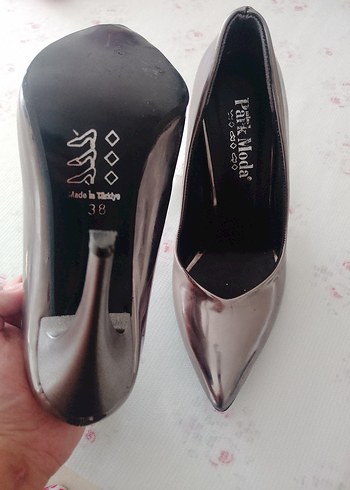 ParkModa Parlak Bej Stiletto Topuklu Ayakkabı