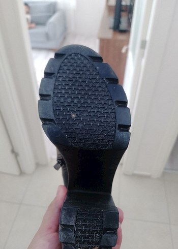 Diğer Siyah Deri Topuklu Fermuarlı Kadın Bot