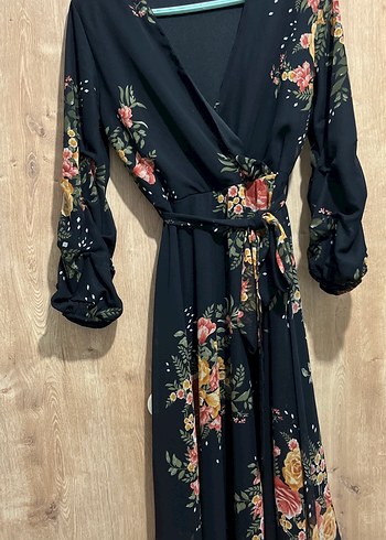 Bohem Siyah Çiçekli Uzun Elbise - Görsel 3