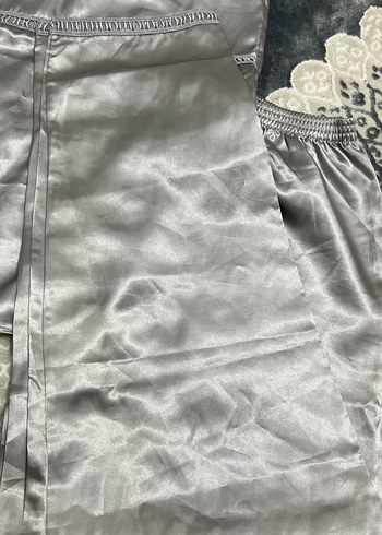 Gri Saten İp Askılı Kadın Pijama Takımı - Görsel 2