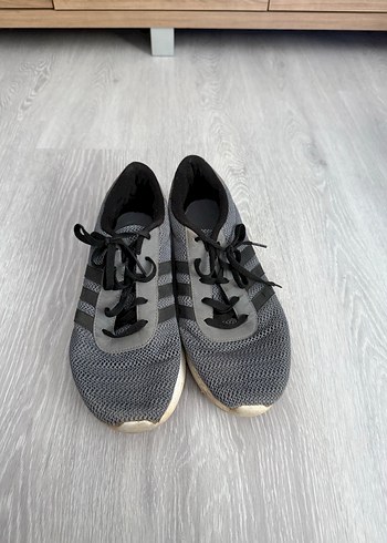 Adidas spor ayakkabı