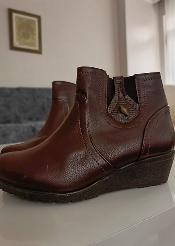 Zara Polaris Kahverengi Deri Kadın Dolgu Topuklu Bot