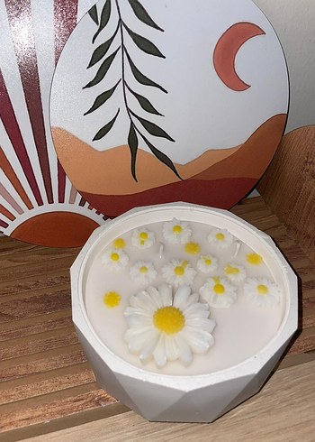 Beden beyaz Renk Beyaz Papatya Detaylı Mum
