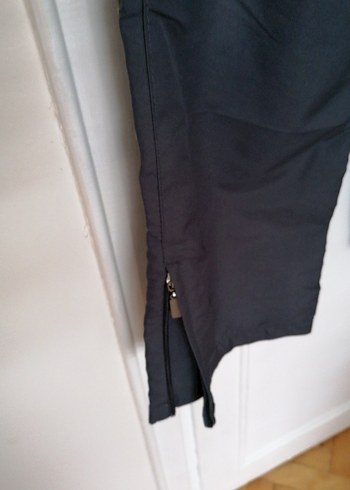 Gri renkte astarlı kullanışlı yeni gibi alt eşofman - Görsel 2